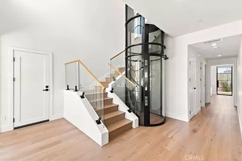 Entry Way - 183 H St, Cayucos, CA 93430 photo 4 of 5