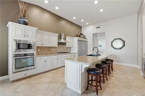 Kitchen - 1162 Paradise Loop, Lemoore, CA 93245 photo 6 of 7