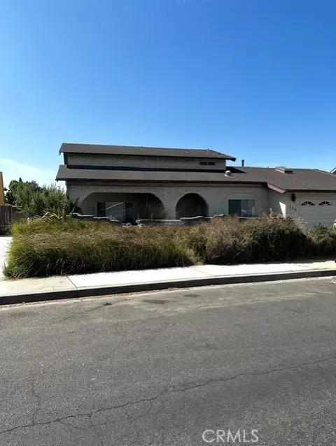 722 E Bunny Ave, Santa Maria, CA 93454