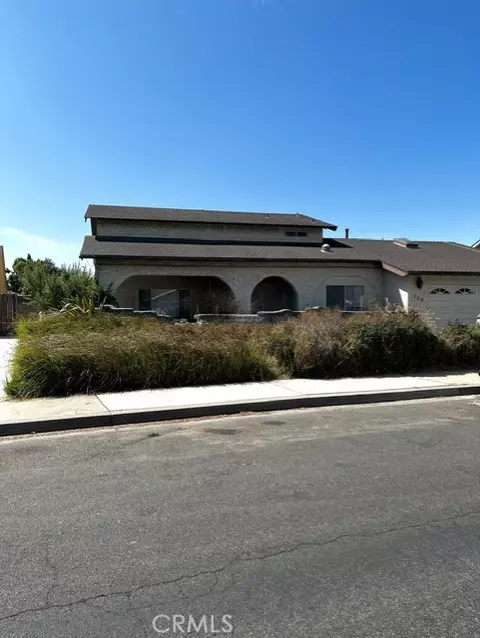 722 E Bunny Ave, Santa Maria, CA 93454