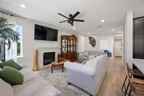 Entry Way - 200 Oak Hl, Lompoc, CA 93436 photo 3 of 5