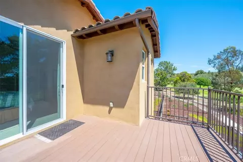 Exterior - 200 Oak Hl, Lompoc, CA 93436 photo 4 of 10