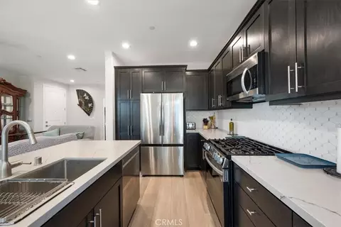 Kitchen - 200 Oak Hl, Lompoc, CA 93436 photo 3 of 3