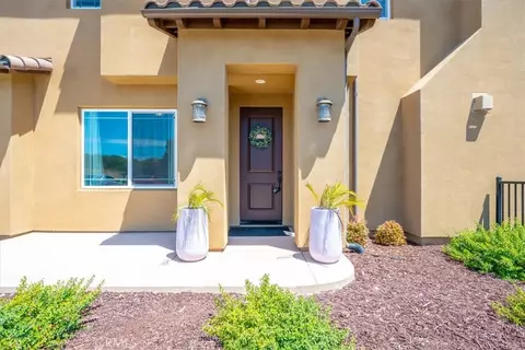 Exterior - 200 Oak Hl, Lompoc, CA 93436 photo 3 of 10