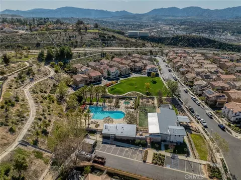 View/Area - 20509 Hazelnut Ct, Saugus, CA 91350 photo 4 of 7