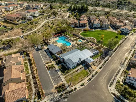 View/Area - 20509 Hazelnut Ct, Saugus, CA 91350 photo 5 of 7