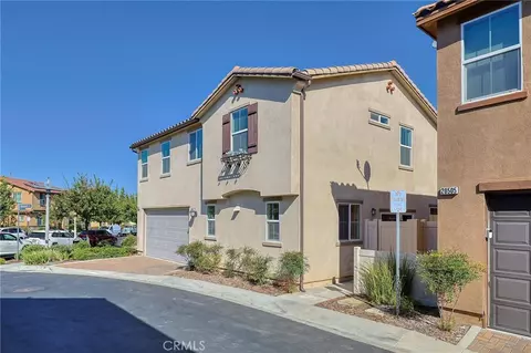 Exterior - 20509 Hazelnut Ct, Saugus, CA 91350 photo 1 of 7