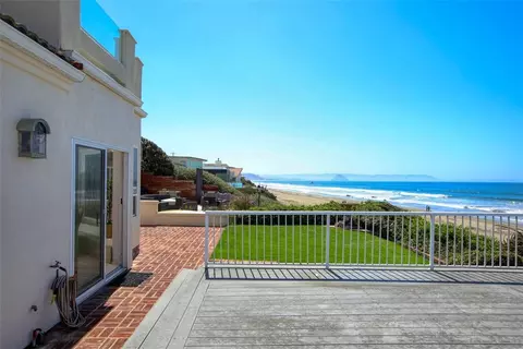 Exterior - 900 Pacific, Cayucos, CA 93430 photo 8 of 12