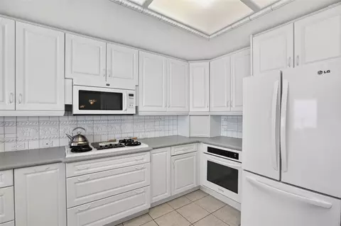 Kitchen - 900 Pacific, Cayucos, CA 93430 photo 5 of 6