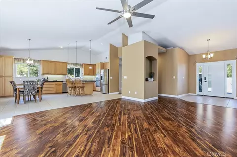 Living - 826 Oxen, Paso Robles, CA 93446 photo 3 of 4
