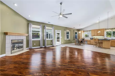 Living - 826 Oxen, Paso Robles, CA 93446 photo 2 of 4