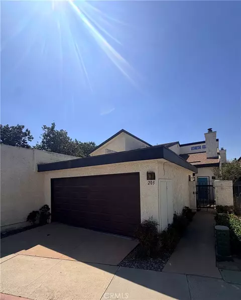 203 Knights, Santa Maria, CA 93454