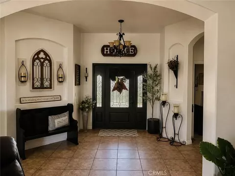 Entry Way - 11322 Stroke Cutters, Taft, CA 93268 photo 1 of 4