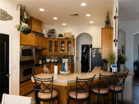 Kitchen - 11322 Stroke Cutters, Taft, CA 93268 photo 1 of 1