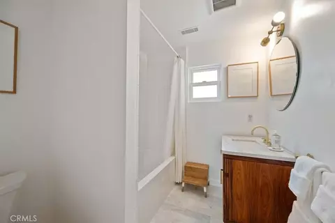 Bath - 1378 Berwick, Morro Bay, CA 93442 photo 2 of 2