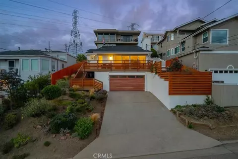 Exterior - 1378 Berwick, Morro Bay, CA 93442 photo 9 of 16