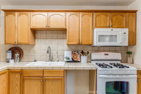 Kitchen - 7255 Navajoa, Atascadero, CA 93422 photo 6 of 9