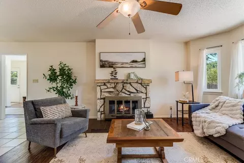 Living - 7255 Navajoa, Atascadero, CA 93422 photo 2 of 4