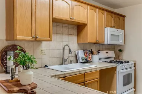 Kitchen - 7255 Navajoa, Atascadero, CA 93422 photo 5 of 9