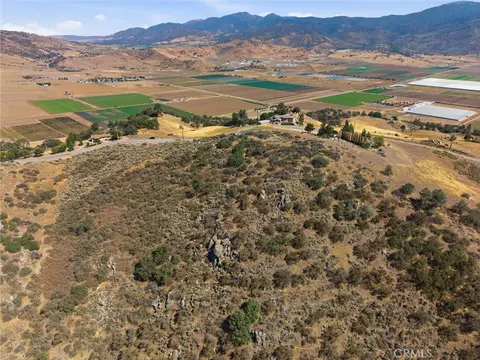 26541 Skyline Dr, Tehachapi, CA 93561 photo 7