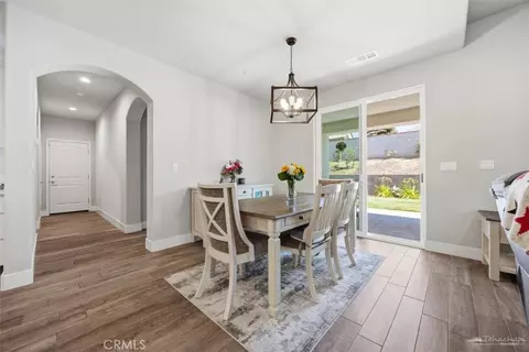 Entry Way - 410 Rosehaven, Tehachapi, CA 93561 photo 3 of 10