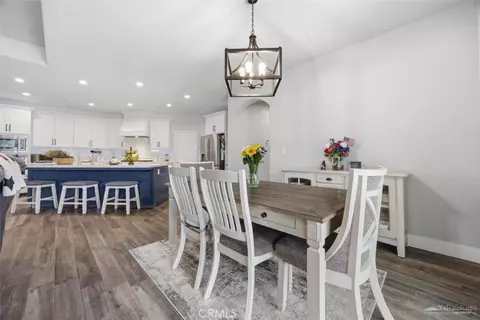 Dining - 410 Rosehaven, Tehachapi, CA 93561 photo 2 of 2