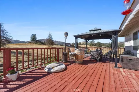 Exterior - 28360 Burning Tree Dr, Tehachapi, CA 93561 photo 2 of 2
