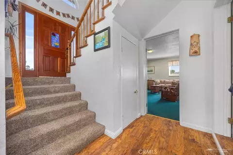 Entry Way - 28360 Burning Tree Dr, Tehachapi, CA 93561 photo 2 of 2