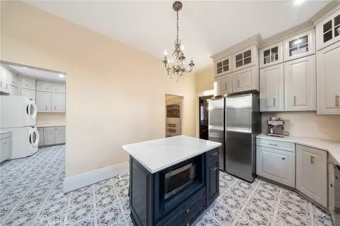 Kitchen - 700 N Irwin, Hanford, CA 93230 photo 3 of 4