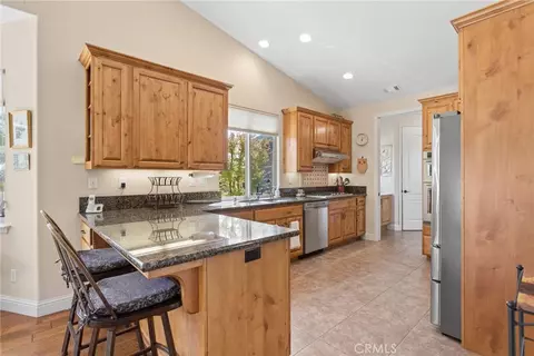 Kitchen - 833 Via Seco, Nipomo, CA 93444 photo 2 of 6