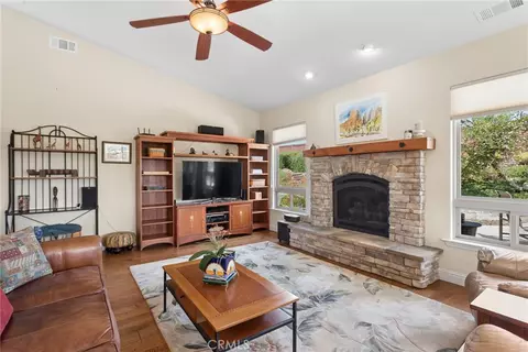 Living - 833 Via Seco, Nipomo, CA 93444 photo 2 of 2
