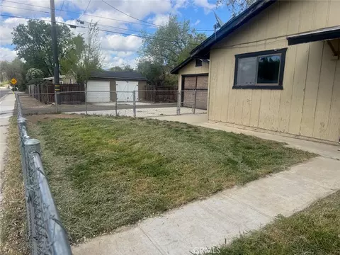 Exterior - 229 W D, Tehachapi, CA 93561 photo 10 of 11