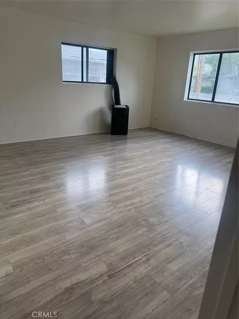 Living - 229 W D, Tehachapi, CA 93561 photo 2 of 2