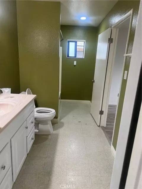 Bath - 229 W D, Tehachapi, CA 93561 photo 3 of 3
