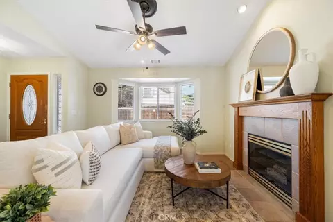 Living - 895 Naples St, Grover Beach, CA 93433 photo 2 of 3
