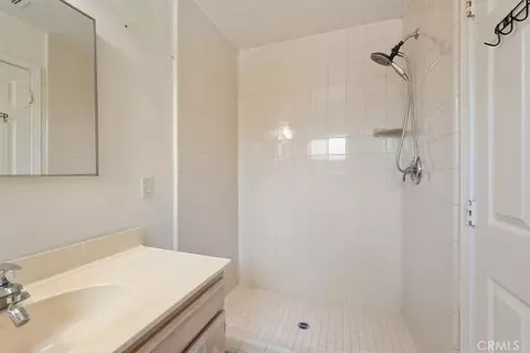 Bath - 72 Village Cir, Lompoc, CA 93436 photo 2 of 4
