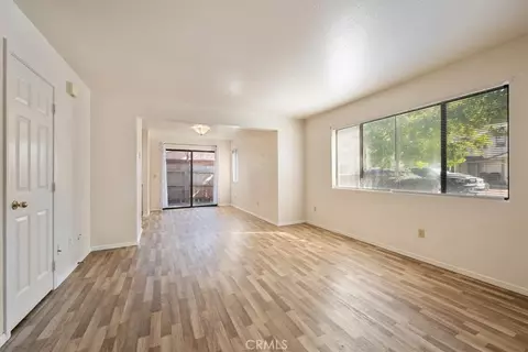 Living - 72 Village Cir, Lompoc, CA 93436 photo 2 of 4