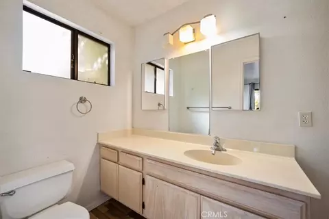 Bath - 72 Village Cir, Lompoc, CA 93436 photo 1 of 4