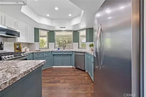 Kitchen - 2632 E Paradise, Visalia, CA 93292 photo 1 of 3