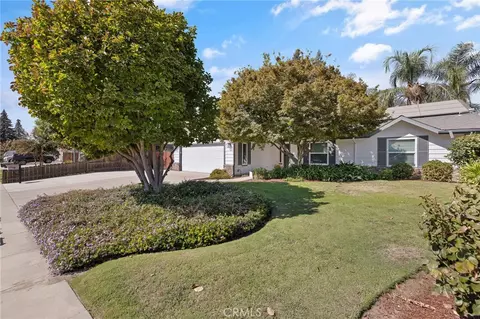 2632 E Paradise, Visalia, CA 93292