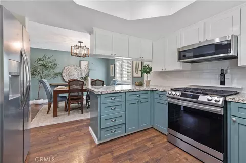 Kitchen - 2632 E Paradise, Visalia, CA 93292 photo 3 of 3