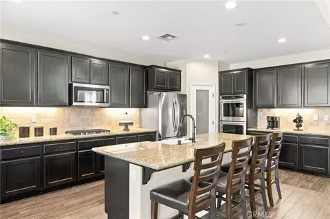 Kitchen - 14524 Blue Strm, Bakersfield, CA 93314 photo 3 of 6