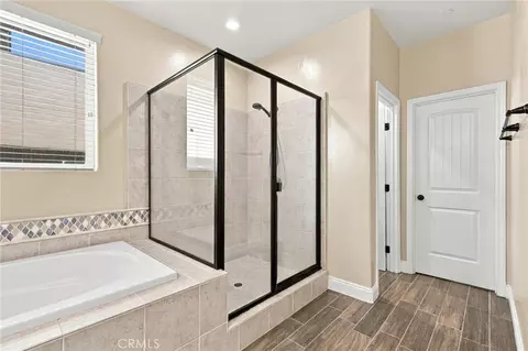 Bath - 14524 Blue Strm, Bakersfield, CA 93314 photo 3 of 5