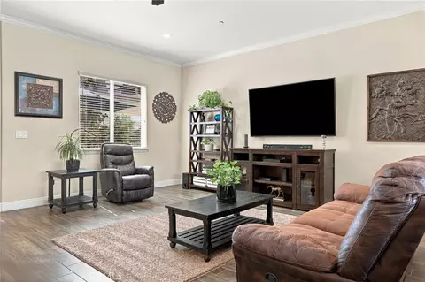 Living - 14524 Blue Strm, Bakersfield, CA 93314 photo 2 of 2