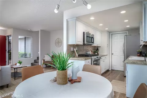 Dining - 1744 Longbranch, Grover Beach, CA 93433 photo 2 of 2