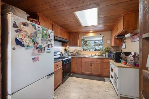 Kitchen - 666 Moss Ln, Nipomo, CA 93444 photo 1 of 2