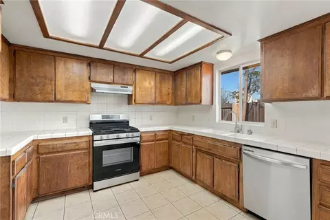 Kitchen - 515 Higos Way, Nipomo, CA 93444 photo 4 of 4