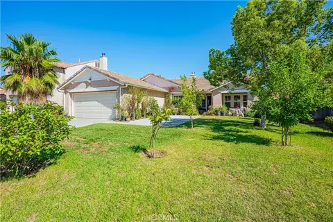 682 Myrtle Ave, Perris, CA 92571 photo 1