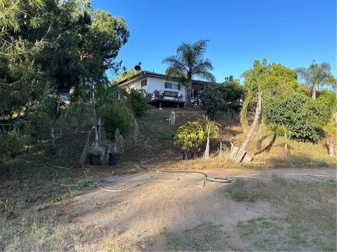 Exterior - 4644 La Canada Rd, Fallbrook, CA 92028 photo 5 of 9