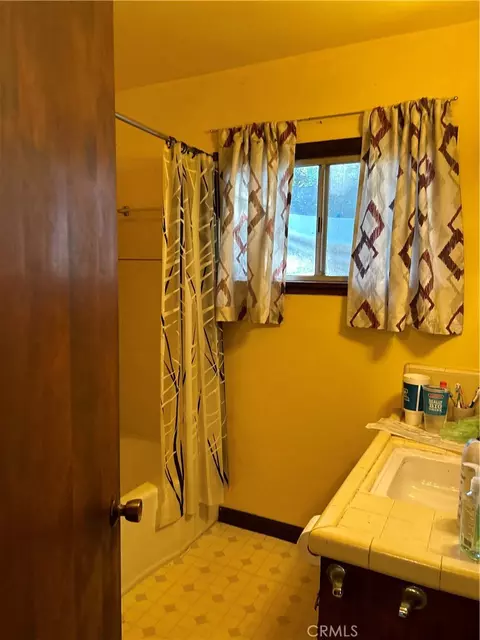 Bath - 4644 La Canada Rd, Fallbrook, CA 92028 photo 1 of 1
